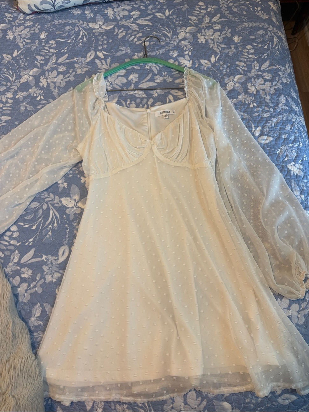 Missguided Cream Textured Mini Dress with Puff Sleeve Detail